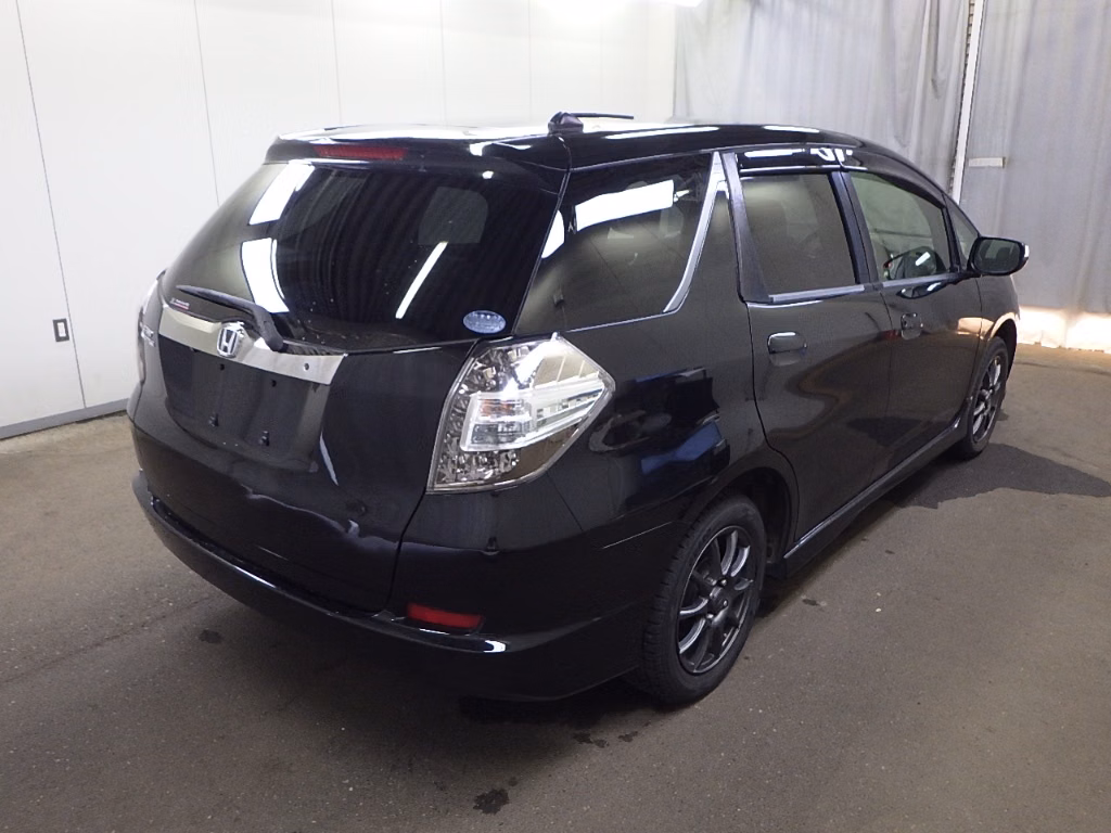HONDA FIT SHUTTLE