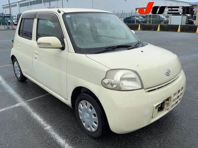 DAIHATSU ESSE