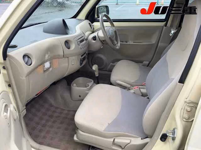 DAIHATSU ESSE
