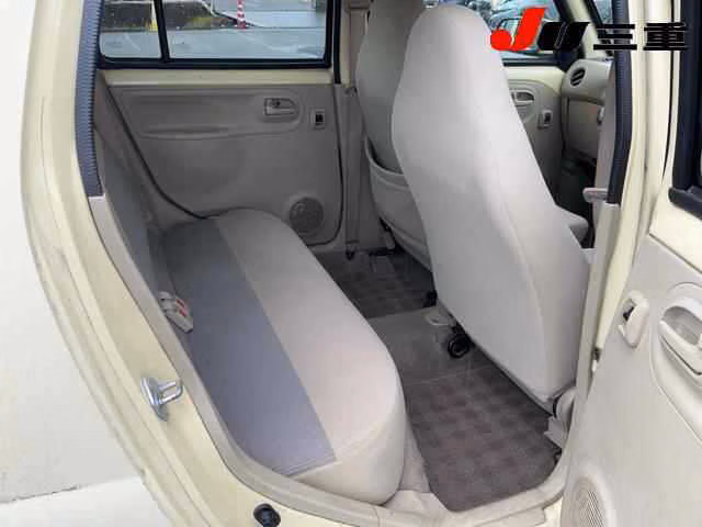 DAIHATSU ESSE