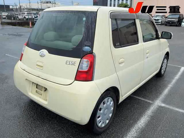 DAIHATSU ESSE