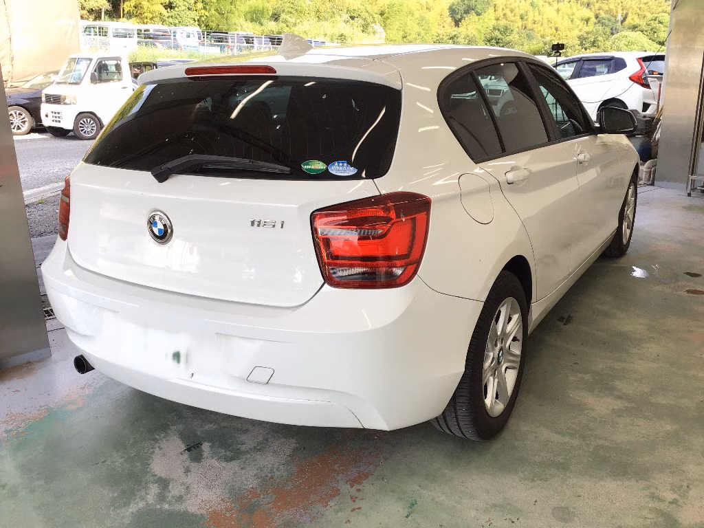 BMW 1-SERIES