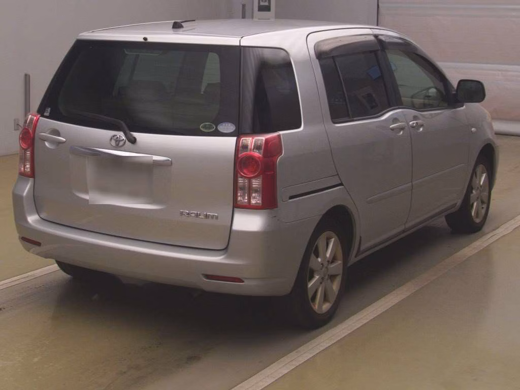 TOYOTA RAUM