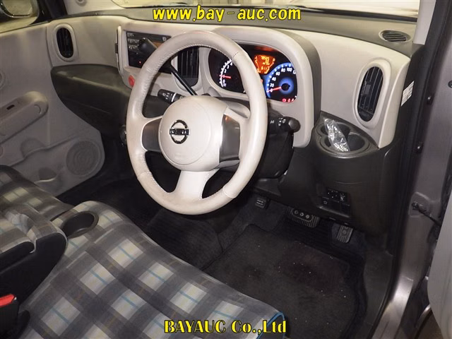 NISSAN CUBE