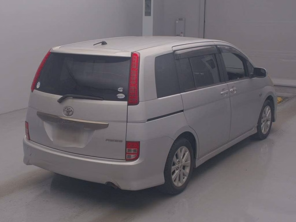 TOYOTA ISIS