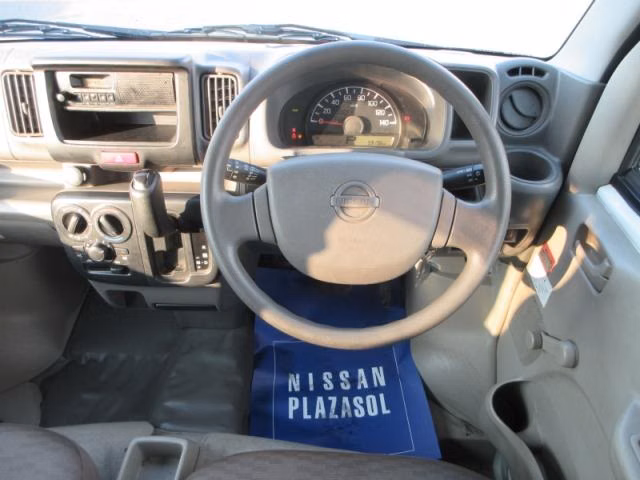 NISSAN NV100 CLIPPER