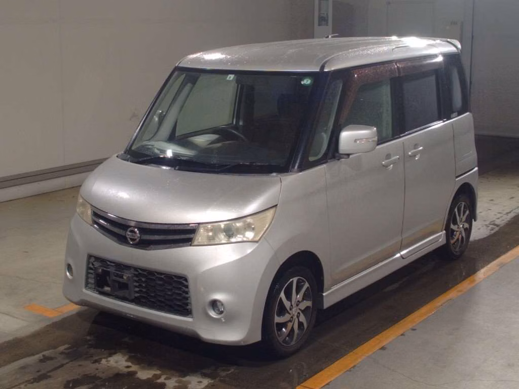 NISSAN ROOX