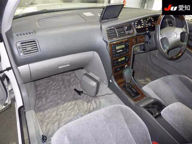 TOYOTA MARK II