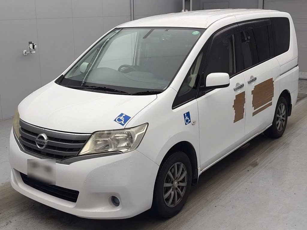 NISSAN SERENA
