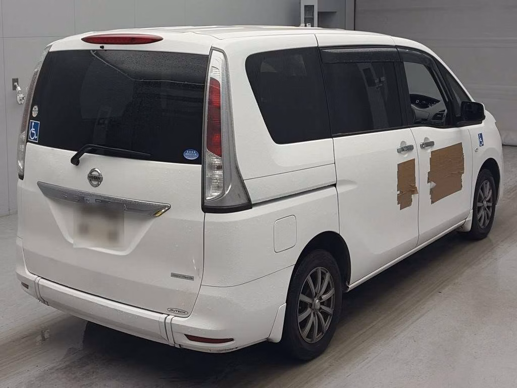 NISSAN SERENA