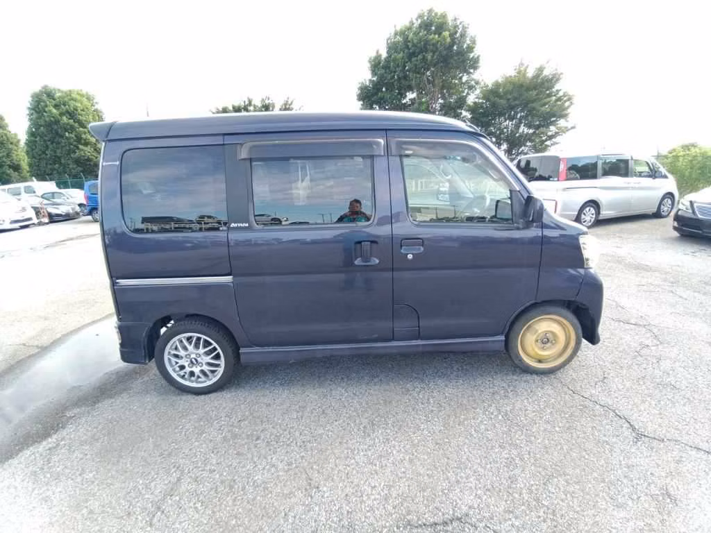 DAIHATSU ATRAI