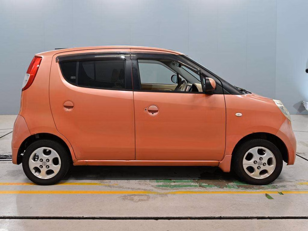 NISSAN MOCO