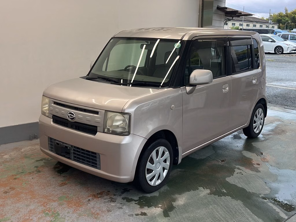 DAIHATSU MOVE CONTE