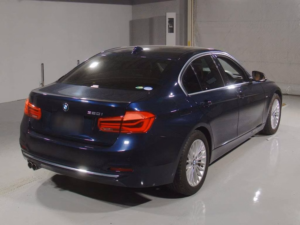 BMW 3-SERIES