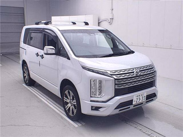 MITSUBISHI DELICA D:5