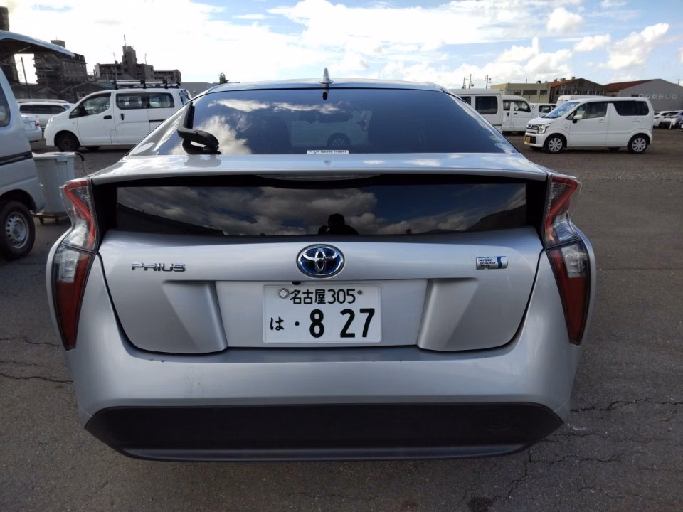 TOYOTA PRIUS