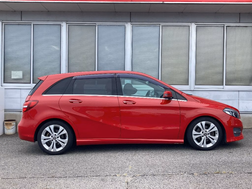 MERCEDES-BENZ B-CLASS