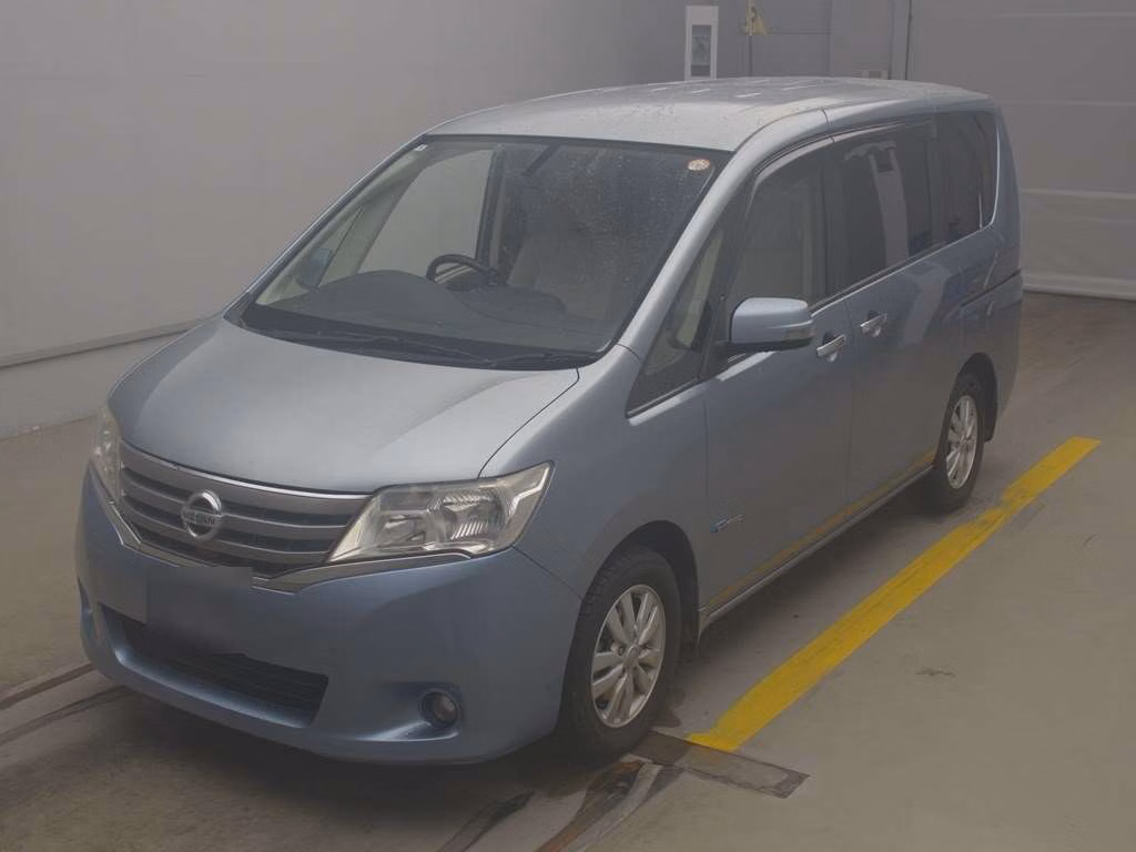 NISSAN SERENA