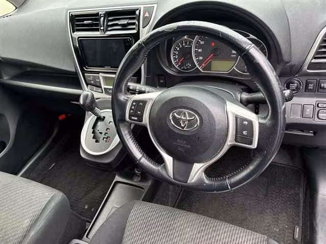 TOYOTA RACTIS