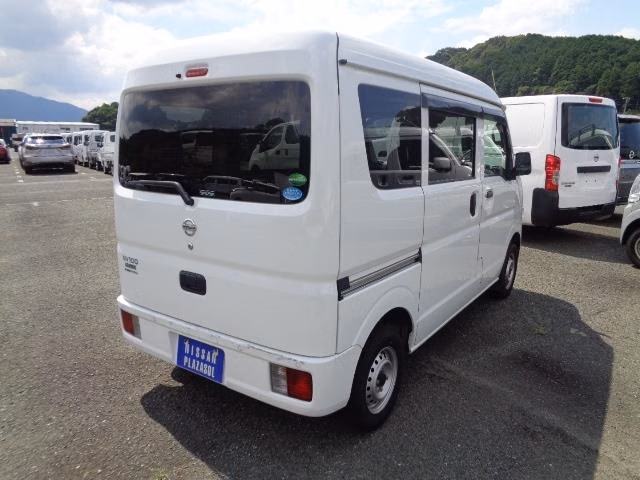 NISSAN NV100 CLIPPER