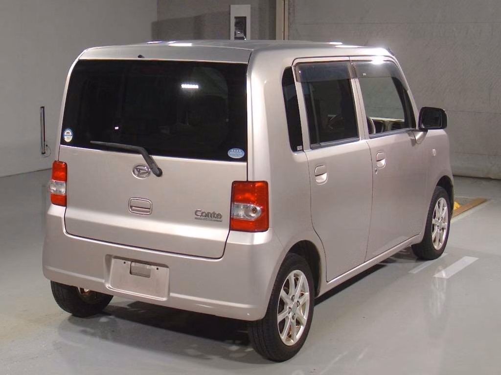 DAIHATSU MOVE CONTE
