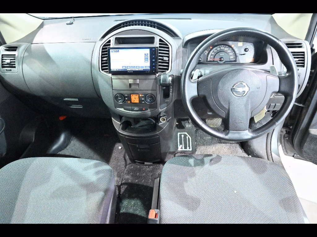 NISSAN LAFESTA