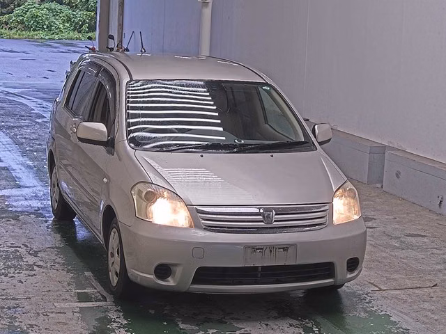 TOYOTA RAUM