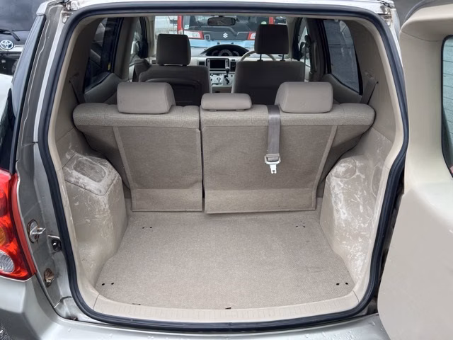 TOYOTA RAUM