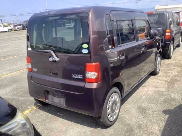 DAIHATSU MOVE CONTE