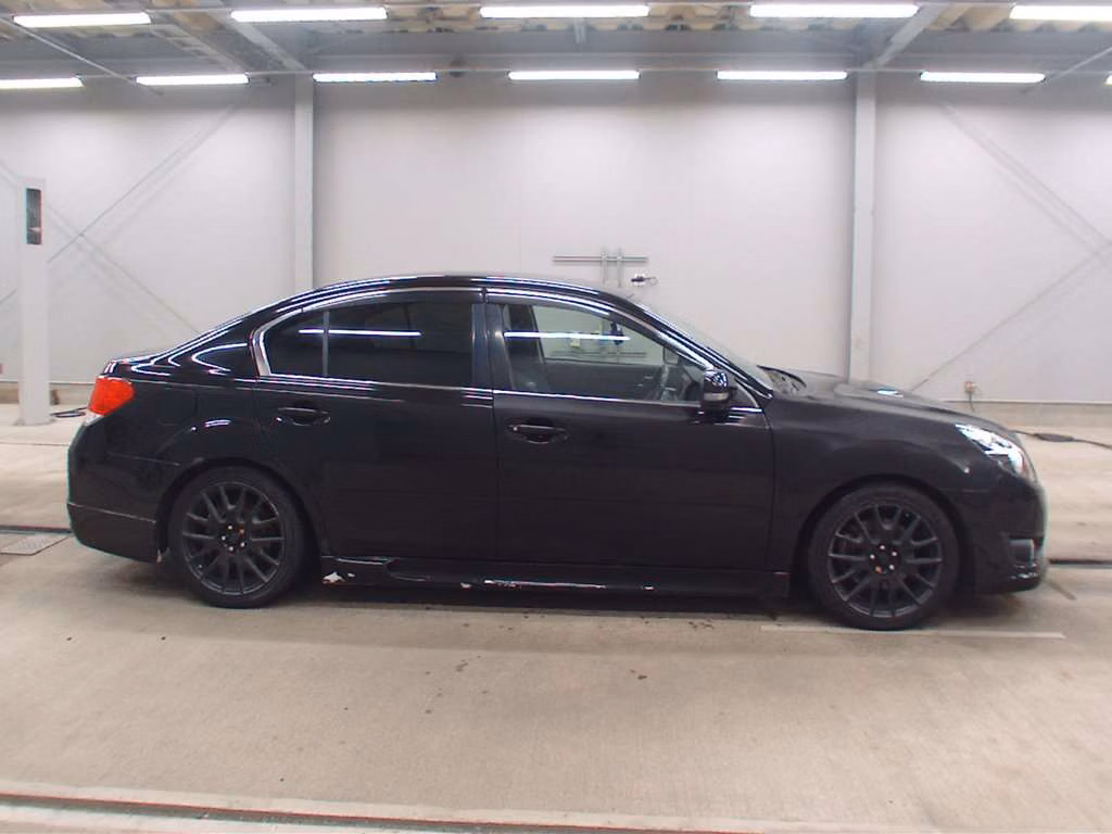 SUBARU LEGACY B4