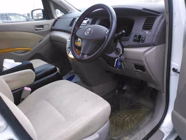 TOYOTA ISIS