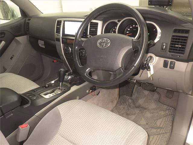 TOYOTA HILUX SURF