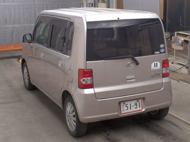 DAIHATSU MOVE CONTE