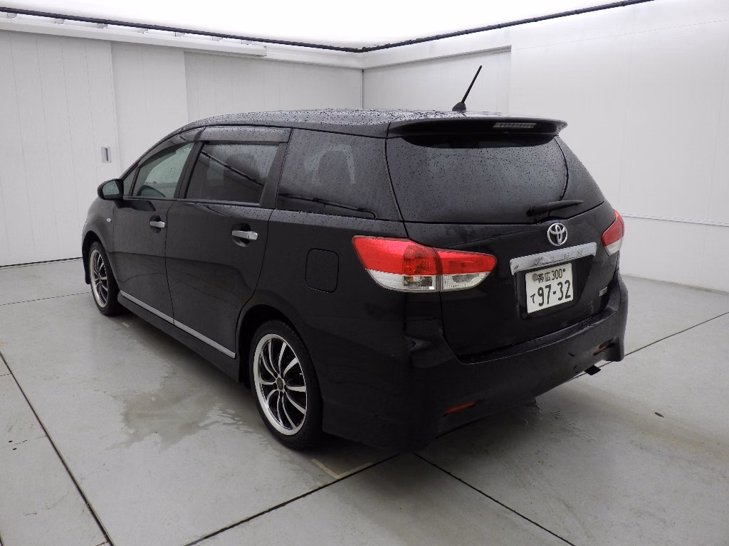 TOYOTA WISH