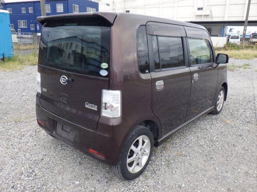 DAIHATSU MOVE CONTE