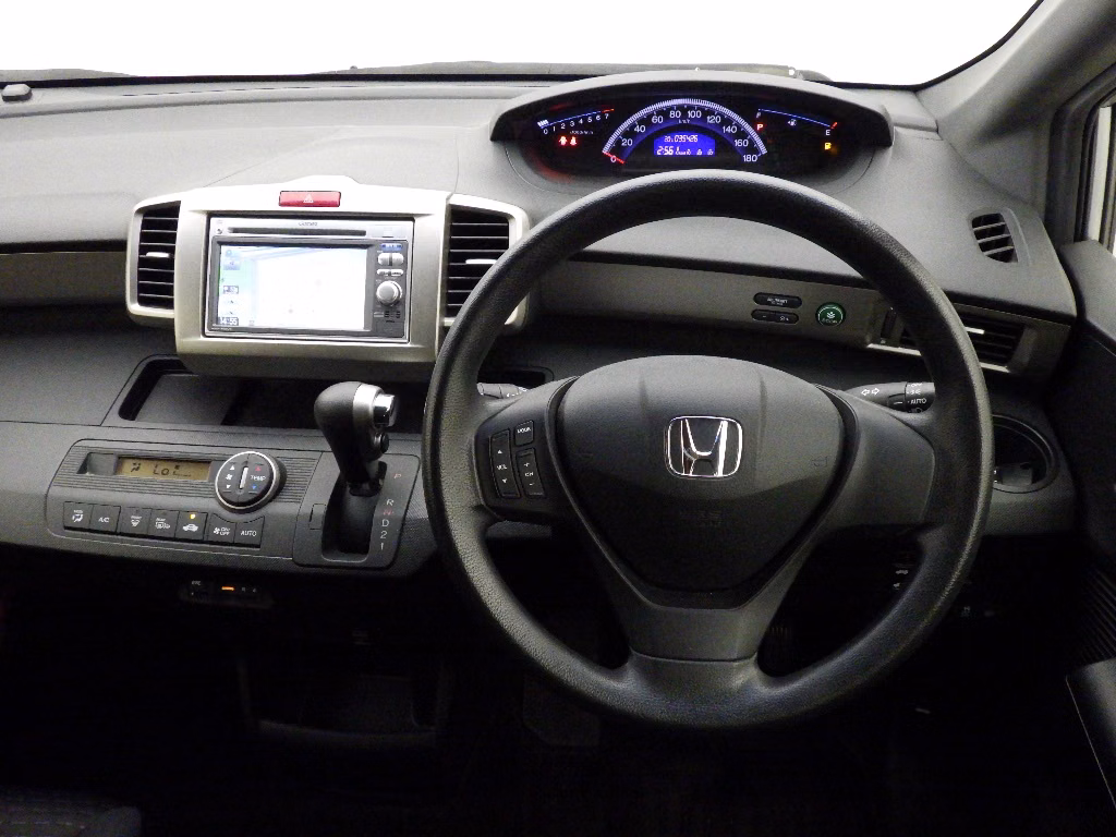 HONDA FREED SPIKE