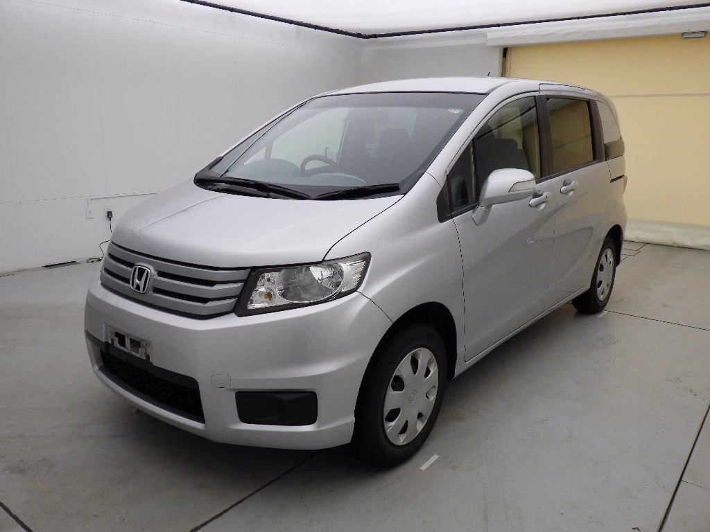 HONDA FREED SPIKE