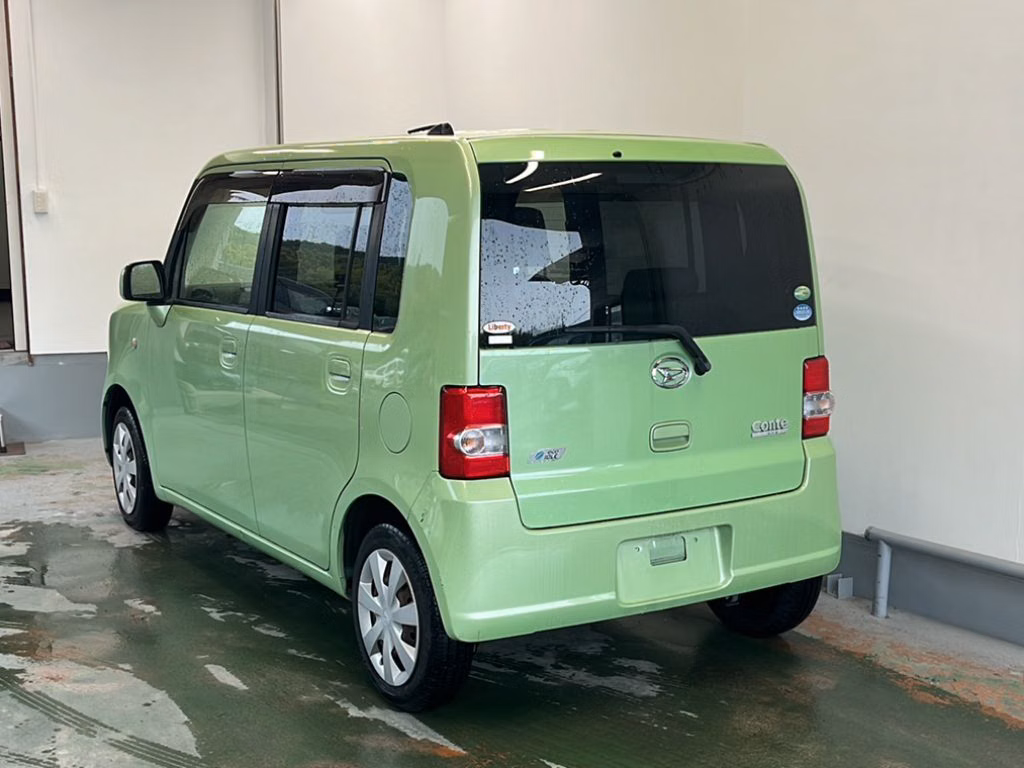 DAIHATSU MOVE CONTE