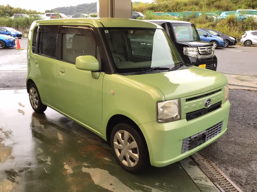 DAIHATSU MOVE CONTE