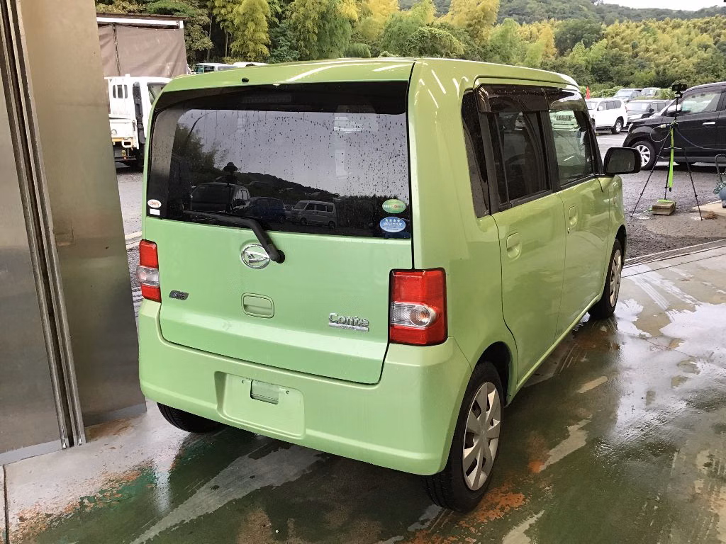 DAIHATSU MOVE CONTE