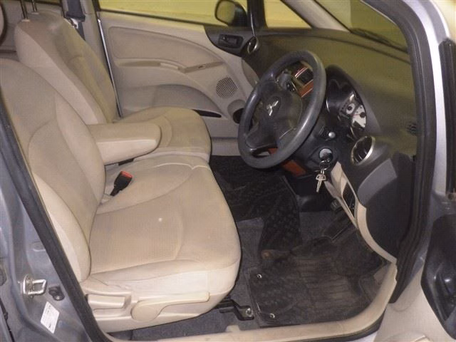 MITSUBISHI COLT PLUS
