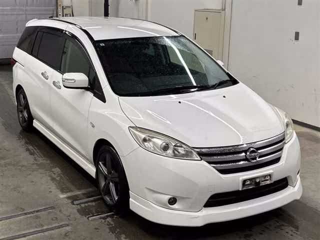 NISSAN LAFESTA