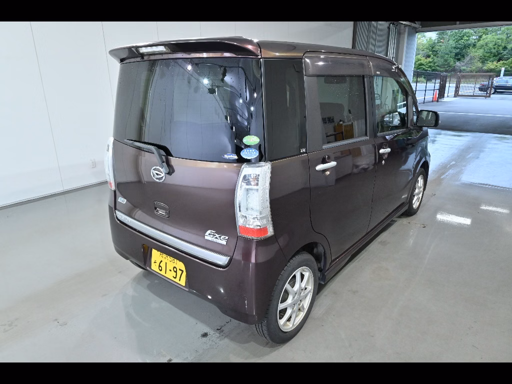 DAIHATSU TANTO EXE