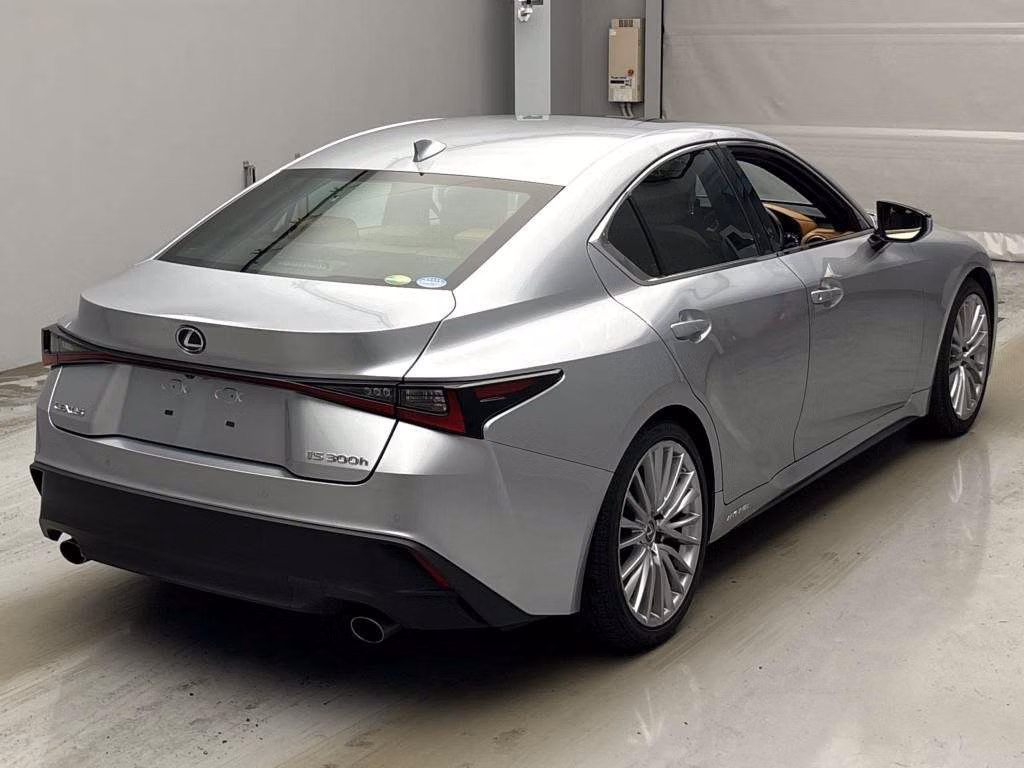 LEXUS IS300H