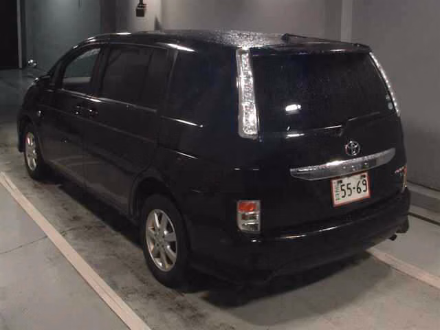 TOYOTA ISIS