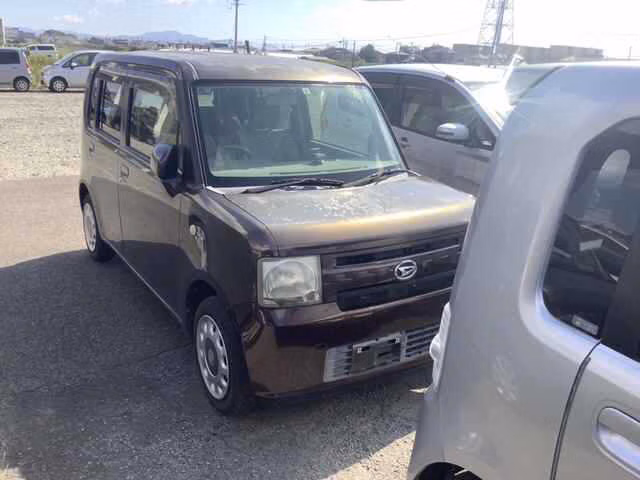 DAIHATSU MOVE CONTE