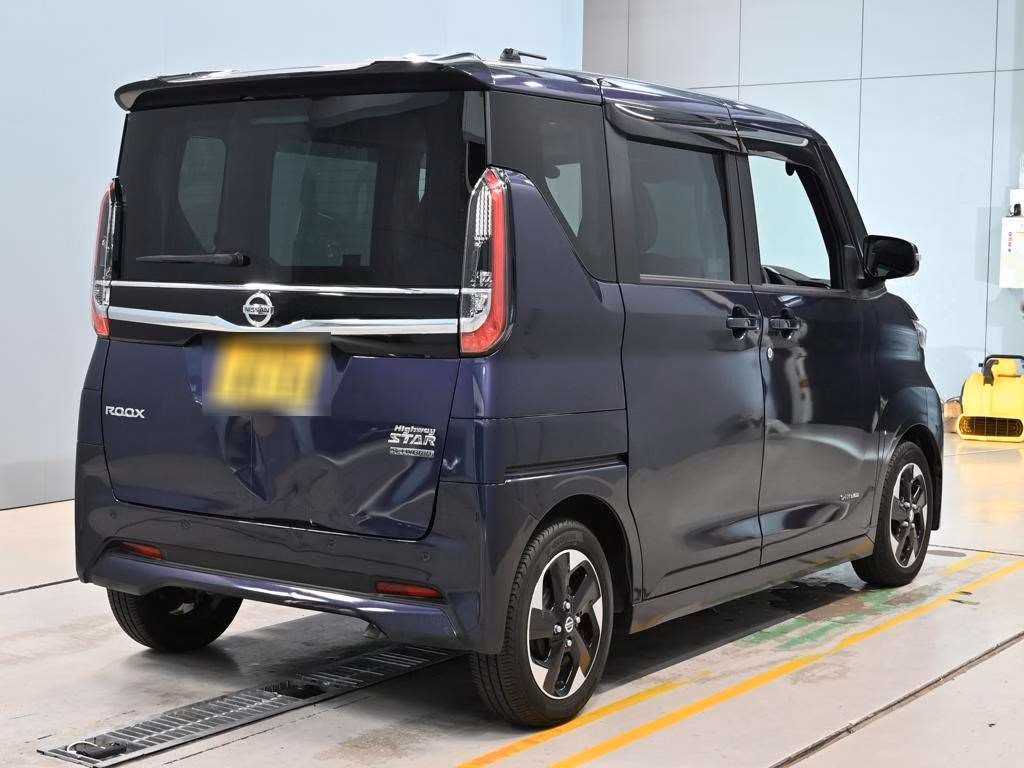 NISSAN ROOX