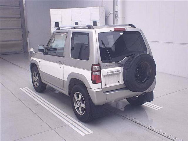 MITSUBISHI PAJERO MINI