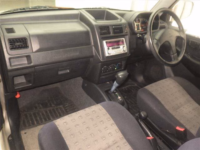 MITSUBISHI PAJERO MINI