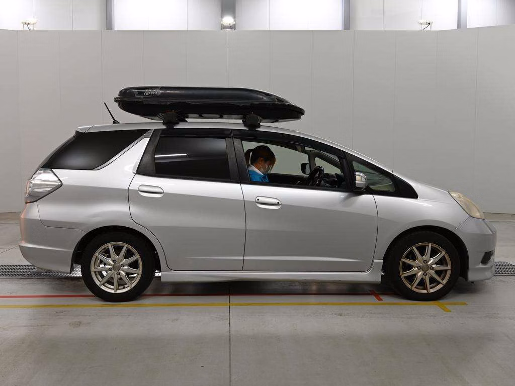 HONDA FIT SHUTTLE